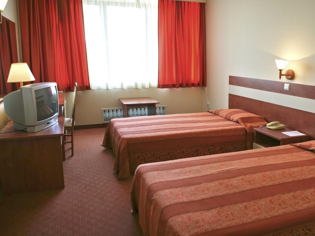 Hotel Bulgaria Добрич Номер фото