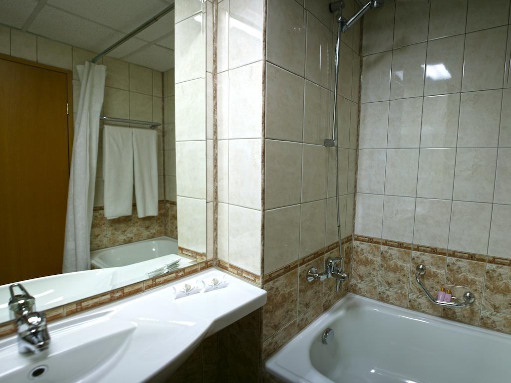 Hotel Bulgaria Добрич Номер фото